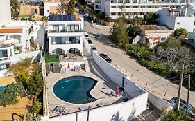 Malpique Heated Pool & Jacuzzi Guest House
